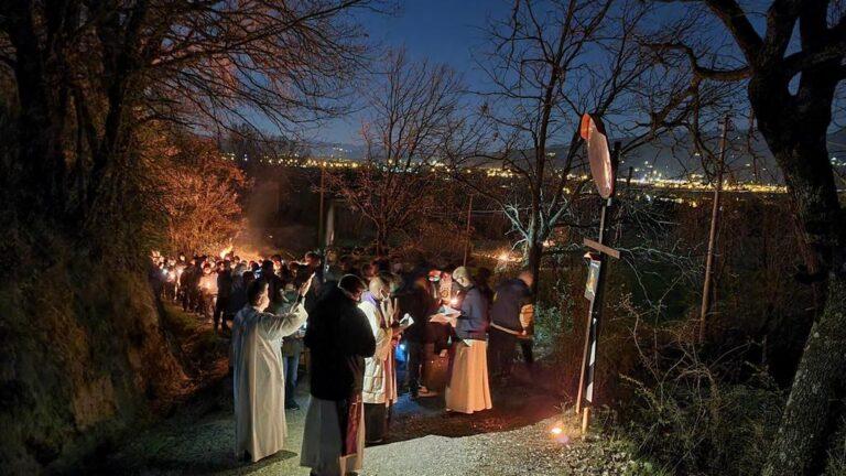 Dopo la pausa pandemica, è tornata anche ad Userna la tradizionale “Processione del Cristo morto”  