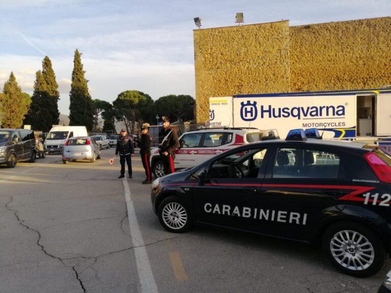 Rubano cioccolato sl supermercato, scatta l’arresto per due cittadini stranieri