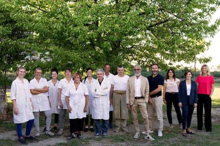 Umbertide: “Dialogues: legami d’arte”, i pezzi Rometti nel continuum iconico della galleria Negropontes di Parigi