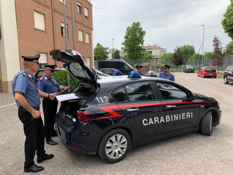 Donna truffa online un pensionato, denunciata dai Carabinieri