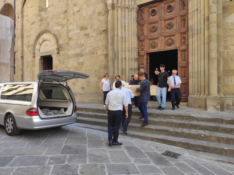 Funerali di Giovanni Gorizi, il saluto della città di Sansepolcro 