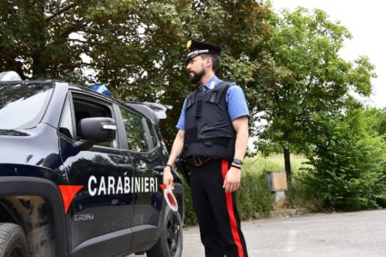 Città di Castello: Arrestato albanese di 31 anni per l’ipotesi di spaccio di sostanze stupefacenti e possesso di armi.  