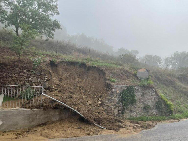 Tra ieri e oggi oltre 30 interventi per il maltempo a Città di Castello: attivato il Centro Operativo Comunale per il coordinamento delle azioni di emergenza e per le segnalazioni dei cittadini. Nelle prossime ore allerta arancione per rischio idrogeologico e allerta gialla per venti e precipitazioni