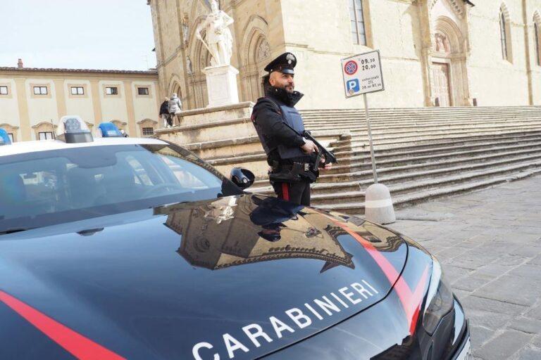 Arezzo: i Carabinieri arrestano una 25enne per furto aggravato