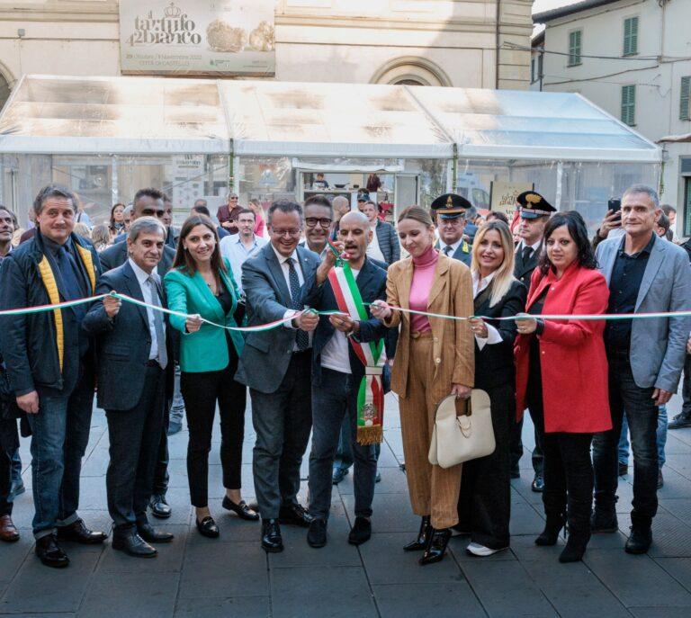 Bagno di folla per la trifola e i prodotti del bosco: il centro storico di Citta’ di Castello da oggi a martedi 1 Novembre si trasforma in un salotto del “gusto”