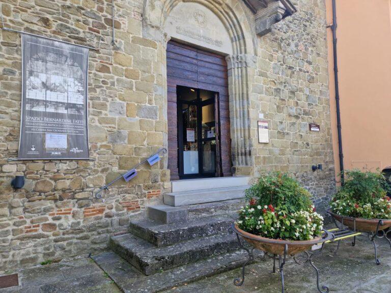 Le suggestioni del vetro nello spazio “Bernardini – Fatti”