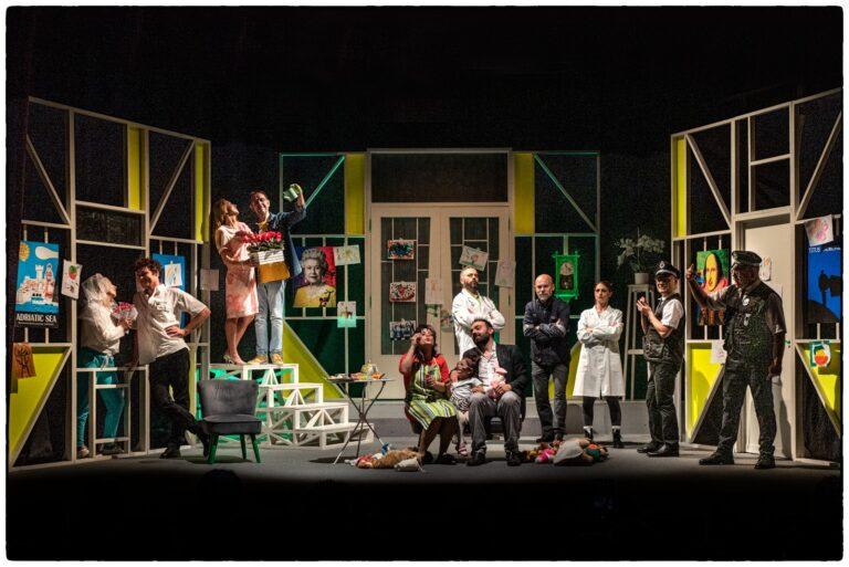 Lo spettacolo dell’Accademia dei Riuniti “Tom, Dick e Harry” ha conquistato il Teatro degli Illuminati di Città di Castello