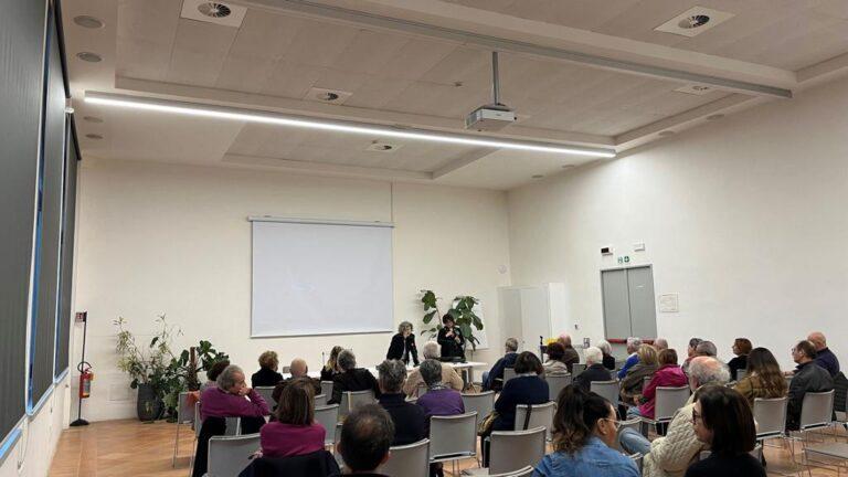 Letture, cinema e laboratori per affrontare l’autunno nel programma di Novembre della Biblioteca Carducci di Città di Castello 