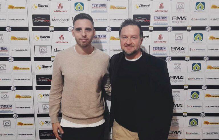 Calciomercato: Riccardo Valori torna a vestire la maglia del Sansepolcro. Ufficiale il ritorno in bianconero dell’attaccante classe ’91