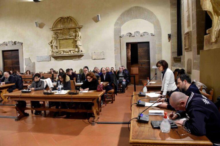 In commissione “Servizi e Partecipazioni” l’audizione della dirigenza del 1° e 2° Circolo Didattico di Città di Castello e dei rappresentanti delle famiglie sul tema della settimana corta. Secondi: “auspichiamo che le parti riprendano il dialogo negli organismi collegiali della scuola e offriamo la nostra disponibilità a favorire una soluzione che possa conciliare le posizioni”