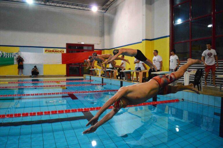 Torna l’appuntamento con la “24 ore” di nuoto, la maratona sportiva di solidarietà che si svolgerà alla piscina comunale di Città di Castello sabato 7 e domenica 8 gennaio 2023, con i proventi che saranno destinati alla Caritas