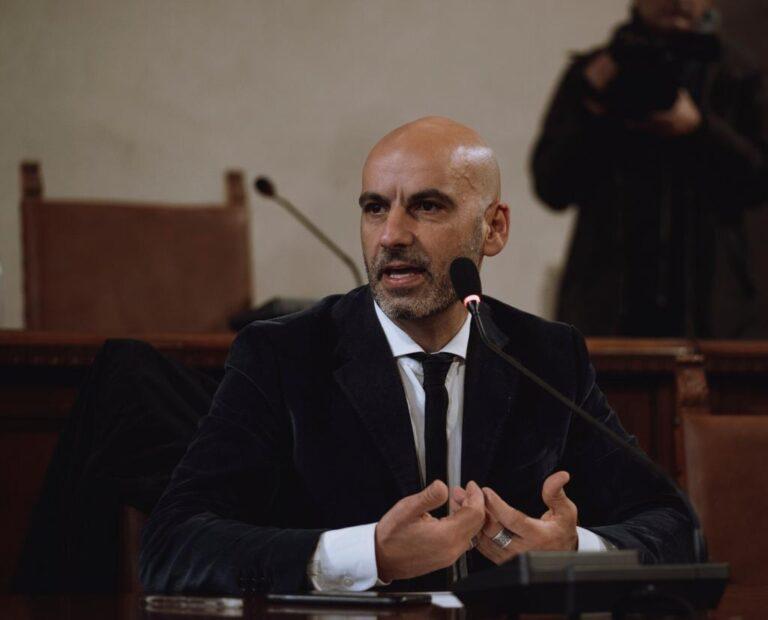 Continueremo nella rivendicazione di un’offerta sanitaria che recuperi livelli di prestazione adeguati nei servizi pubblici”: il sindaco Luca Secondi raccogliere le segnalazioni dei consiglieri Bellucci (Lista Civica Luca Secondi Sindaco) e Forini (PD). Lignani Marchesani: “giusto denunciare ciò che non va, ma non ne facciamo un’arma politica”