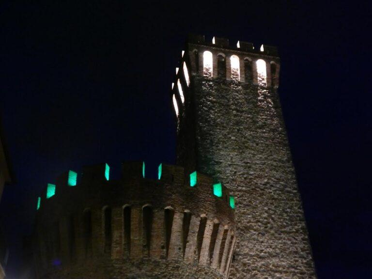 Giornata delle malattie rare, la Rocca di Umbertide si è illuminata di verde