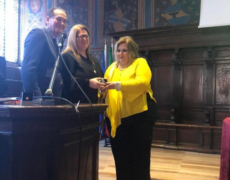 La tifernate Francesca Zampini nella storia della cinofilia italiana e mondiale: ancora un prestigioso premio per l’allevamento “Azamour” di Cerbara