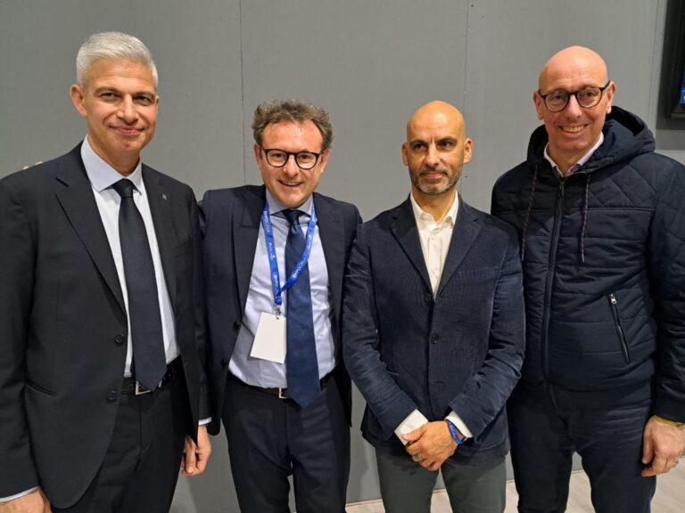 Il sindaco Luca Secondi stamattina a Expo Casa per il convegno “Ceramica in Movimento”