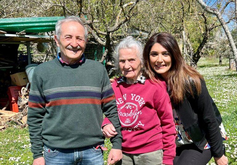 Concetta Veschi, “angelo della posta”, centenaria da pochi giorni vera e propria star oggi a “La Vita in Diretta”, la storica trasmissione pomeridiana di Rai1