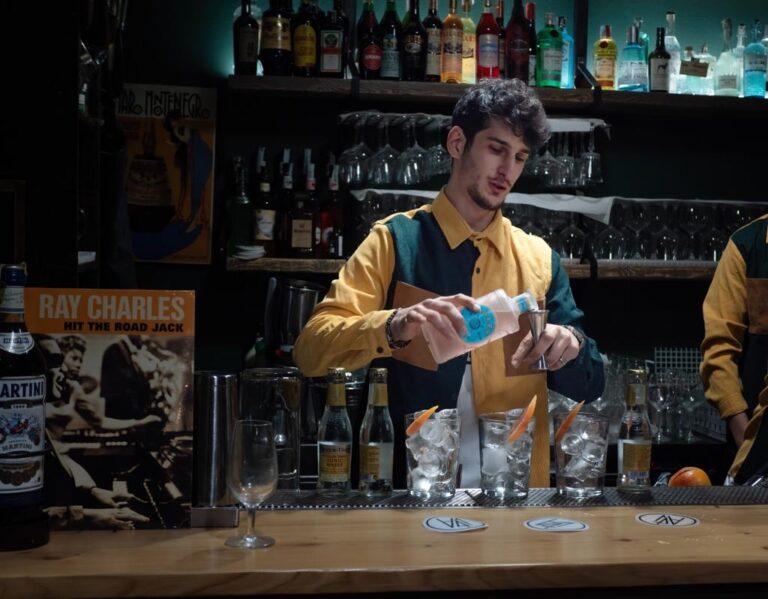 Da London Town a piazza Gabriotti: la bella storia di Jacopo Brasanti, alla movida, ai pub e locali di tendenza inglesi ha preferito tornare nella propria città