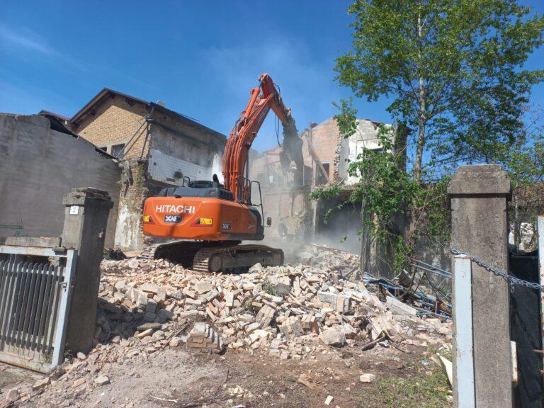 Partiti i lavori di riapertura di Via Emilia. Fra pochi giorni la strada tornerà ad essere transitabile