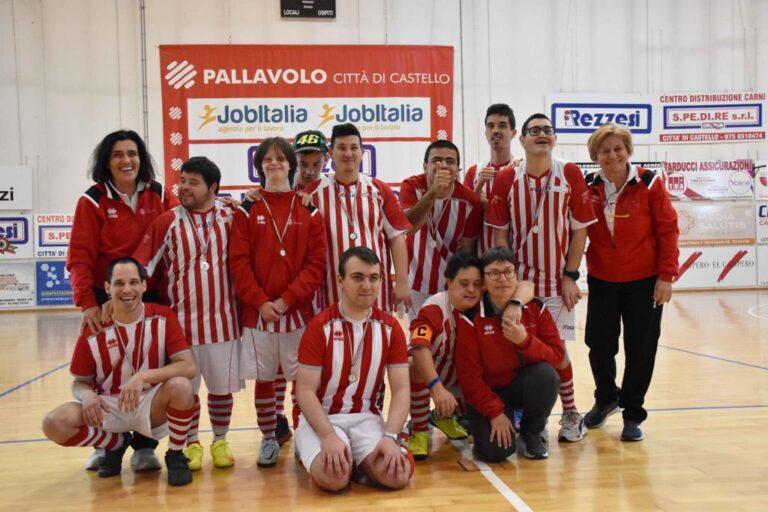 3 + 2 = 5 calcio insieme: grande successo e partecipazione della nuova esperienza di integrazione per i ragazzi del calcio a 5 dell’ASD “Beata Margherita” di Città di Castello