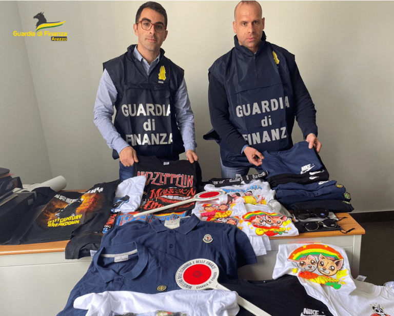 Controlli antidroga ed anti contraffazione. Tre denunciato alla Procura della Repubblica e dieci segnalati alla Prefettura