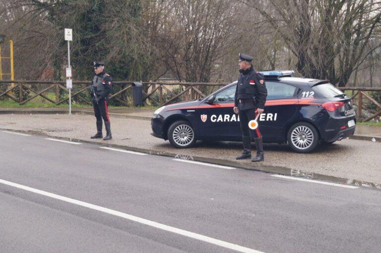 Movida: i Carabinieri denunciano tre persone, due per ubriachezza molesta ed un terzo per porto abusivo di Lama contundente