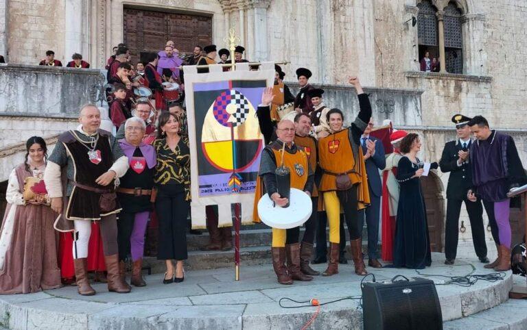Sansepolcro vince il palio di Gubbio, i complimenti del Sindaco ai balestrieri del borgo