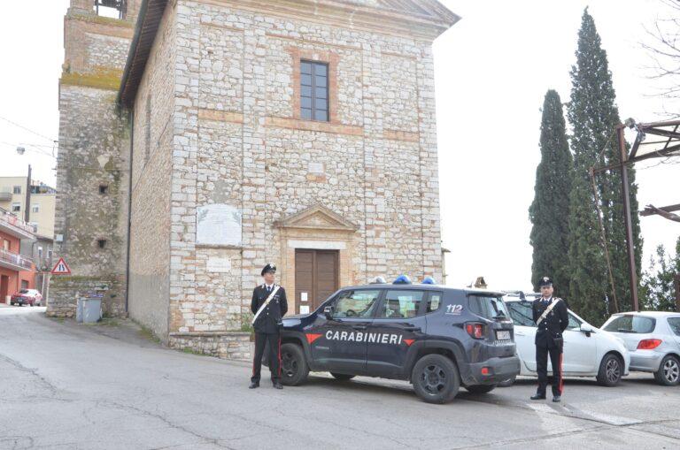 Stalking nei confronti dei familiari, scatta la denuncia