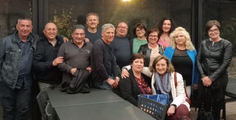 A 50 anni dalla loro V’ Elementare, tutti assieme come allora…