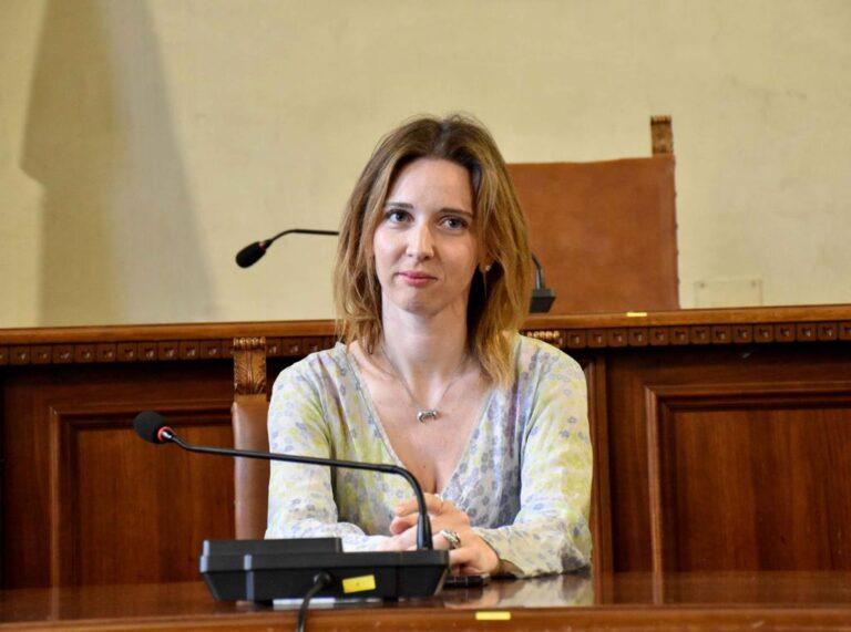 Insieme ai docenti della scuola primaria contro la violenza sulle donne: da lunedì 5 giugno via a un percorso di formazione promosso dal Comune, che coinvolgerà tutte le scuole primarie del territorio (pubbliche e paritarie)