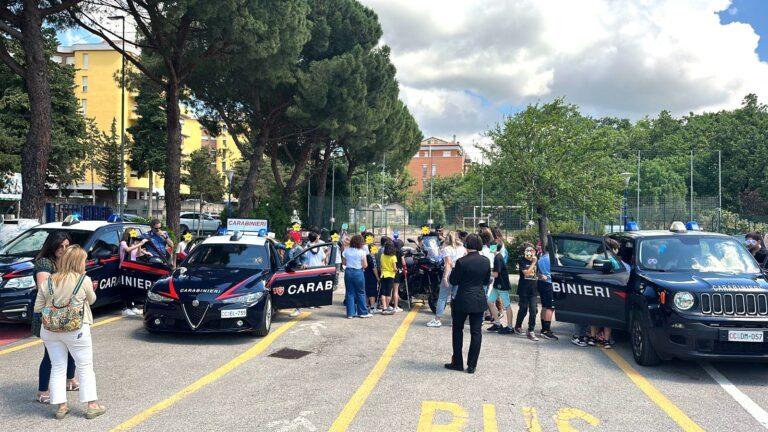 I Carabinieri incontrano i giovanissimi studenti delle scuole dell’infanzia, primarie e secondarie di primo grado dei Comuni della provincia di Perugia