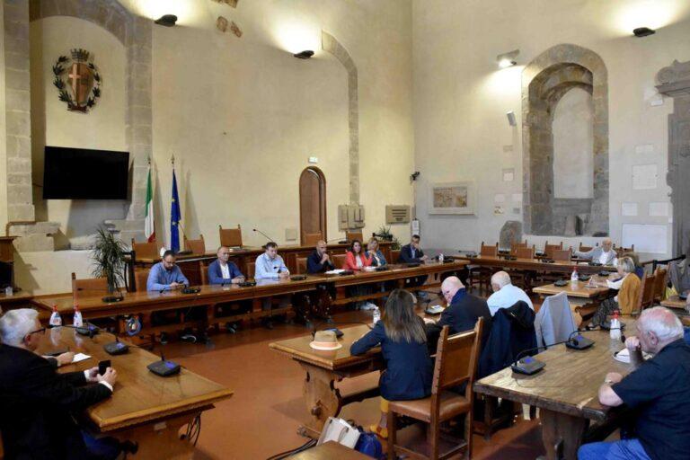 I sindaci dell’Alta Valle del Tevere, le organizzazioni sindacali e le associazioni di volontariato chiedono alla Regione di rafforzare le politiche sanitarie nel comprensorio e di affrontare le criticità