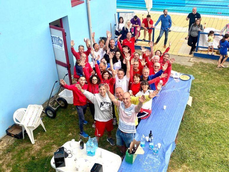 Al XXXVI Meeting Galluzzi la festa del nuoto che non si ferma mai a nessuna età: per due giorni oltre 500 atleti in vasca appartenenti a 66 squadre da tutta Italia
