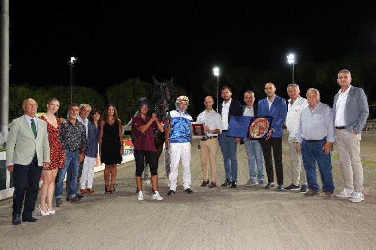 La serata di gala del trotto di mezza estate: sette premi di corse inserite nel palinsesto dell’ippica nazionale per rinsaldare il legame di amicizia pluridecennale fra Città di Castello e Cesena