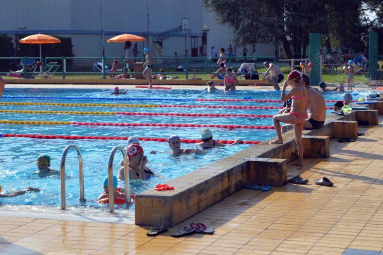 A Ferragosto 500 persone nella piscina comunale di Città di Castello