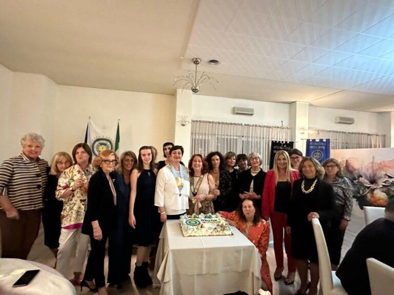 Lo scorso 12 ottobre l’assemblea Inner Wheel di Città di Castello, presenti la Governatrice Anna Rita d’Alessandro accompagnata dalla Segretaria del Distretto Patrizia Moro