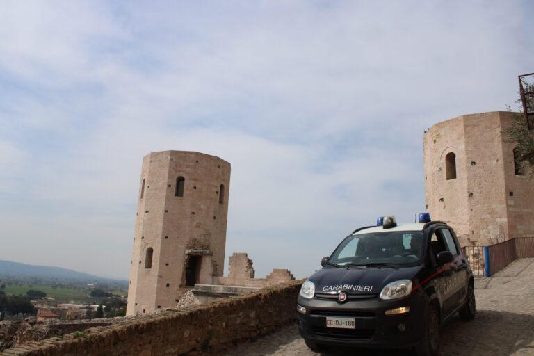 Spello: finto funzionario si fa accreditare 1000 euro, denunciato