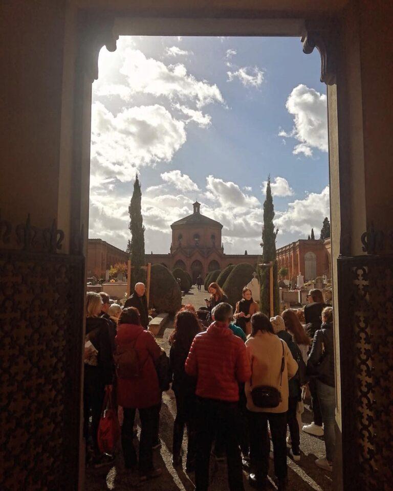 Grande successo la visita guidata al Cimitero Monumentale di Città di Castello organizzata da Il Poliedro, presto la replica