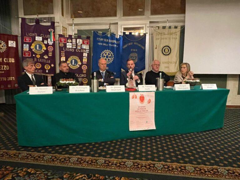 “Donare è vita” grande partecipazione di pubblico all’evento sulla donazione di organi e tessuti organizzata dai club service della Valtiberina Umbra e Toscana insieme ad Arezzo