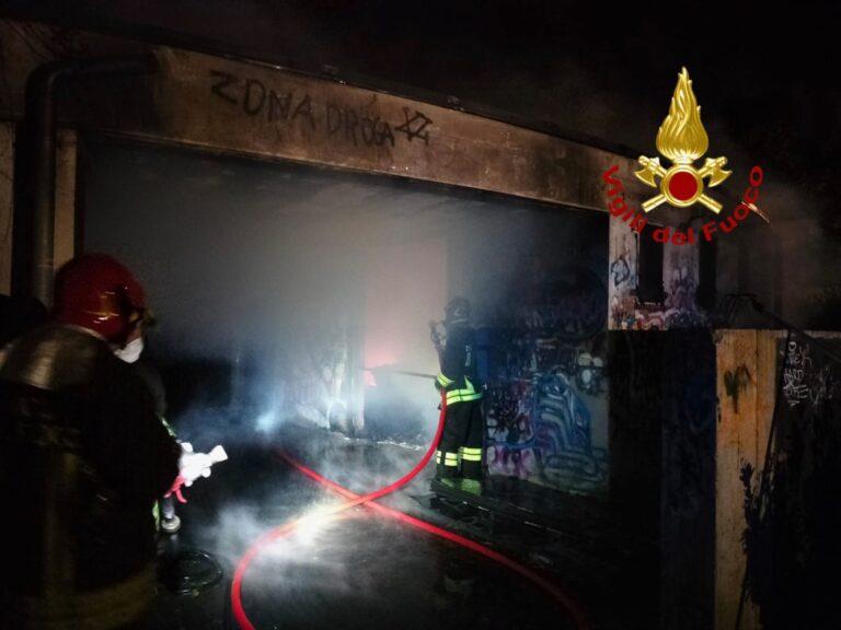 Incendio al magazzino del Parco Ranieri di Umbertide, necessario l’intervento dei Vigili del Fuoco