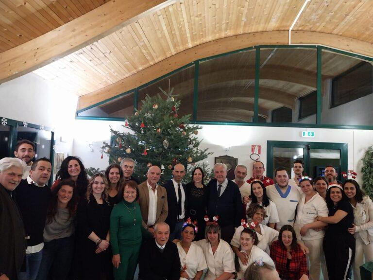 Secondi e Calagreti in visita all’ASP Muzi Betti per gli auguri di Natale