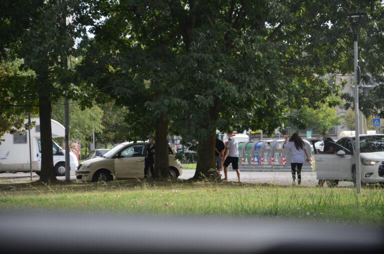 Arezzo, i Carabinieri e la Polizia Locale disarticolano un gruppo criminale italiano e straniero che riforniva di cocaina ed eroina il centro storico, arrestate 3 persone e denunciate altre 5