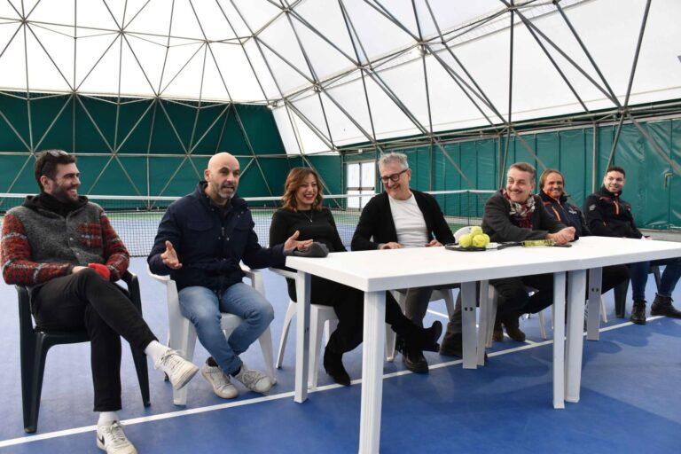 Città di Castello: giocare a tennis in un click, presentata la nuova app di Polisport per prenotare i campi del Centro Belvedere.