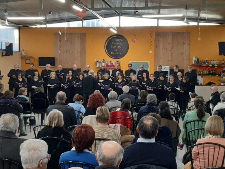 Successo a Piosina al concerto per la “pace” della Corale Alboni, organizzato da Parrocchia e Acli