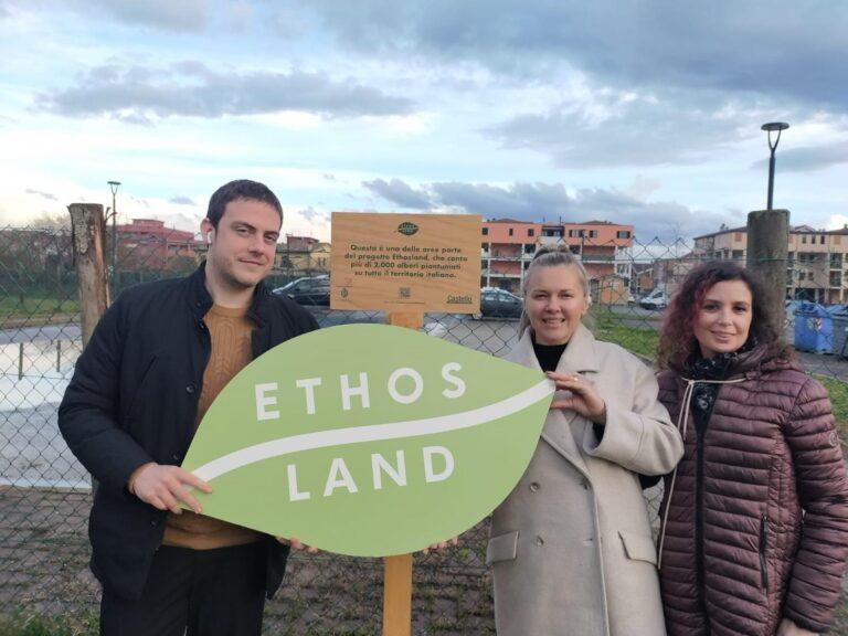 Il Centro Commerciale Castello con Ethosland regala 45 alberi alla città