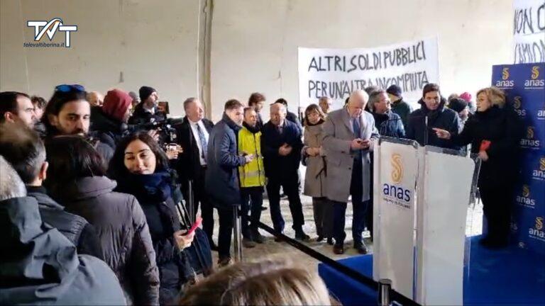 E78/Guinza: Buschi – Grilli (Il Centro) “impensabile che passi tra Selci e Lama, i disagi sarebbero ingestibili. Gli enti preposti informino i nostri cittadini, su quello che dovranno affrontare”