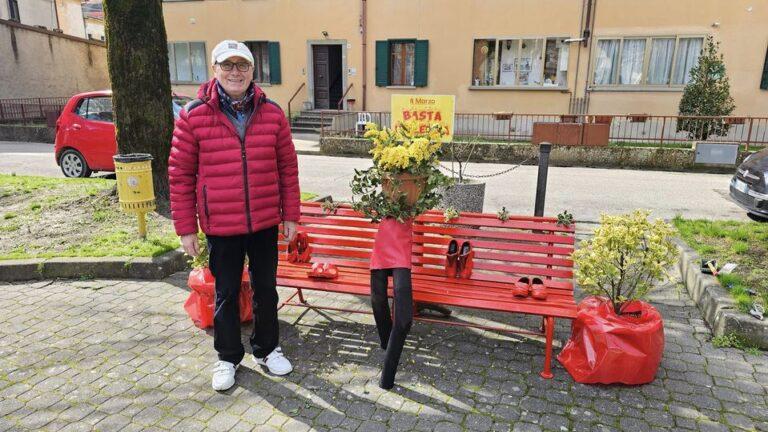 Pieve Santo Stefano: Osvaldo Cipriani realizza una bellissima panchina dedicata alle Donne e contro la violenza