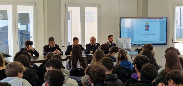 Norcia : i Carabinieri incontrano gli studenti per la cultura della legalità