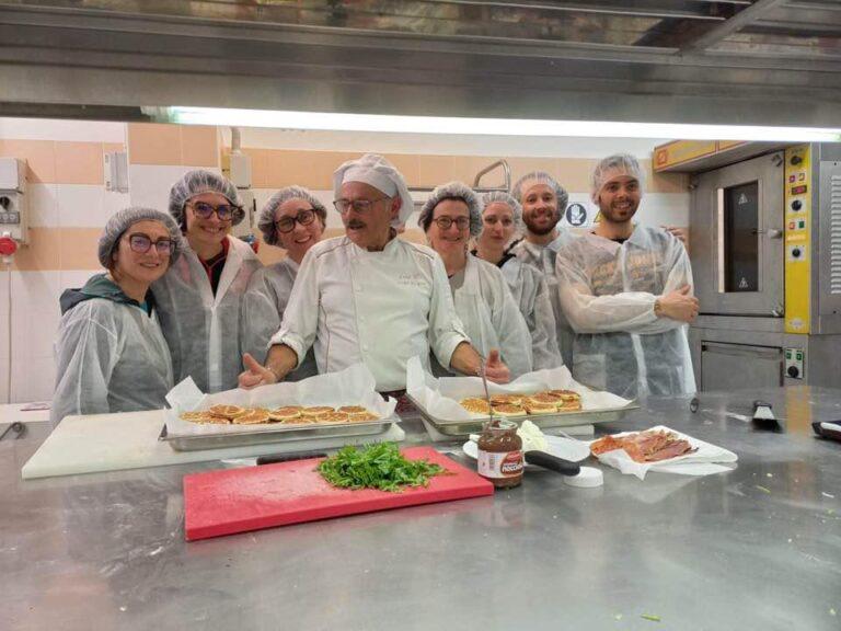 A lezione di “arte bianca”: il fascino del pane fatto in casa e della pizza al forno a legna alla Scuola di “Arti e Mestieri G.O. Bufalini”