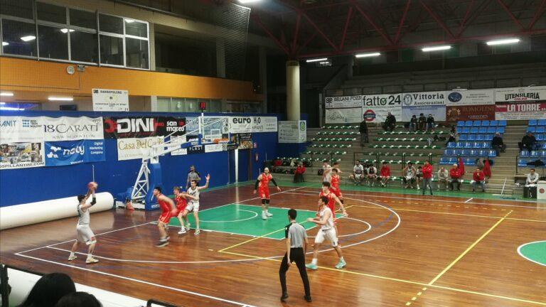 Basket, Vittoria importante per la Romolini Immobiliare Dukes contro Pino Dragons