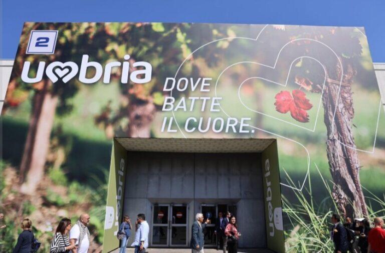 Il “cuore verde” in volo per la campagna turistica estiva dell’Umbria